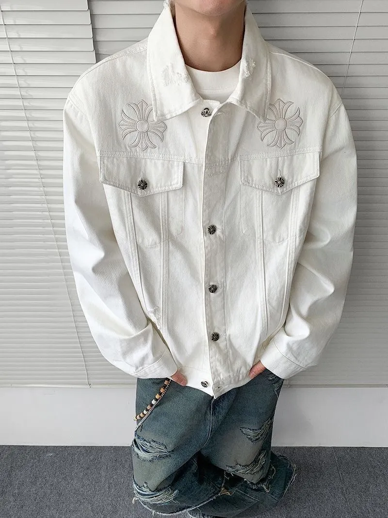 P270 💰 Chrome Hearts Chrome Hearts Cross-Patch Leather Embroidered Shirt Denim Jacket OS version can be worn by both men and women! The fabric is made of twill gauze cotton fabric! The texture is clear and smooth, not easy to wrinkle or fade! The embroidery process is complex and repetitive. There are more than 20 leather labels. It takes 6 repeated embroidery steps to complete the back body. The requirements for the embroidery machine are very strict, and the distance is 45 cm! It won’t work if the spacing is too big, and it won’t work if it’s too small! We make clothes with care, and every detail must be restored one to one! The hardware is all carved and cast, and they are all genuine from the original factory! This piece of clothing consumes a lot of material, with more than 3 meters of material used for one piece of clothing! After the garment is made, it needs to be fixed at high temperature, washed at a water temperature of more than 70 degrees, and softened by adding softener to make the upper body softer and smoother! There is a flap on the sleeve that can be stored into short sleeves! Make it fit that understanding Color: Black White Size: S-M-L-XL